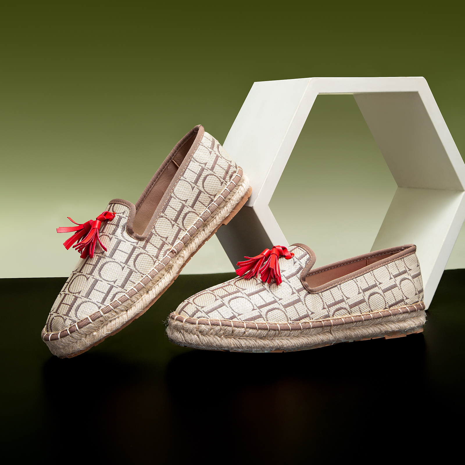 Classic Style Letter Print Des - Men Shoes Gucci 评论和价格
